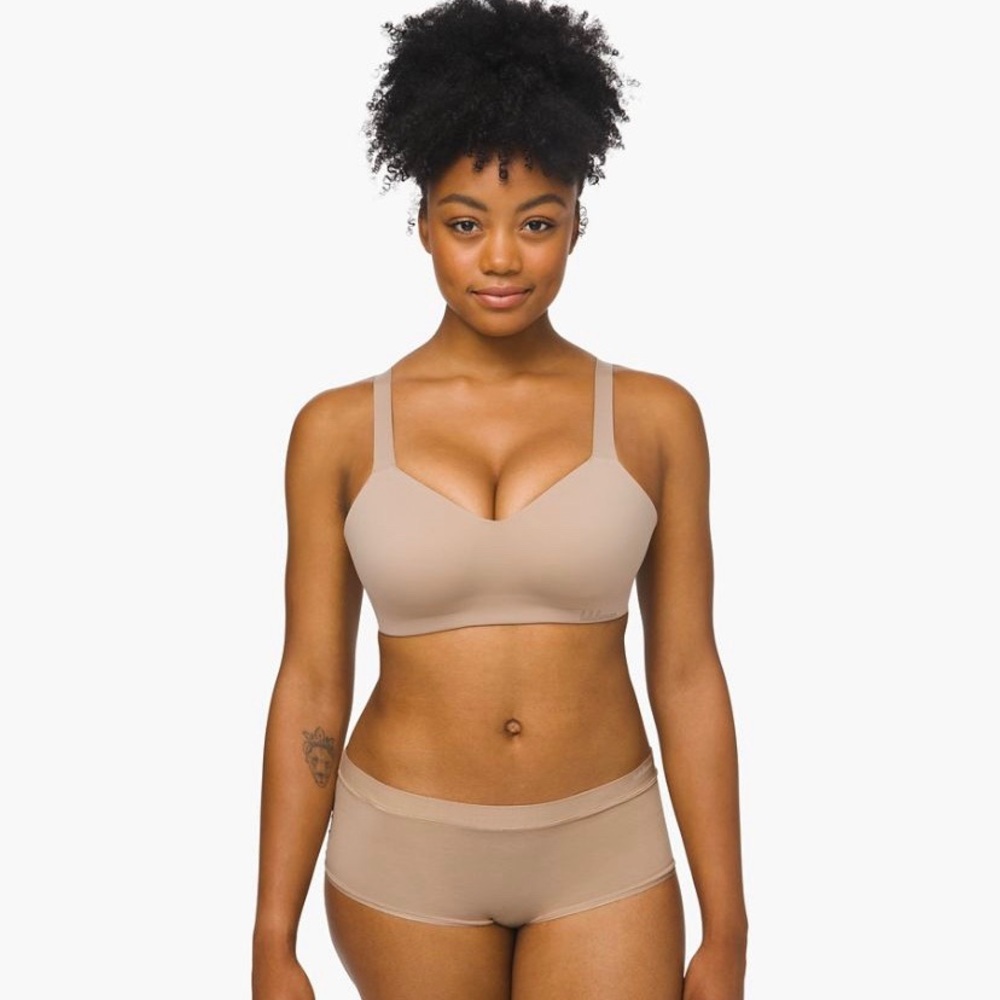 Lululemon hold true bra